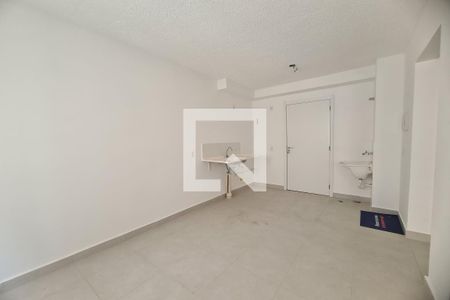 Sala/Cozinha de apartamento para alugar com 2 quartos, 32m² em Vila Graciosa, São Paulo