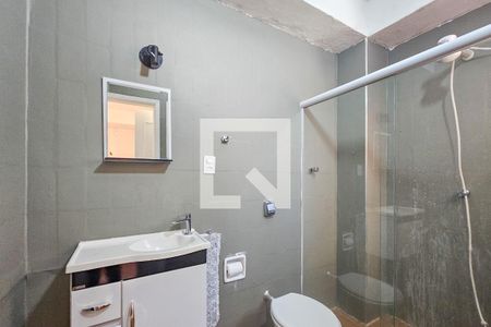banheiro  de apartamento para alugar com 3 quartos, 50m² em Balneario Cidade Atlantica, Guarujá