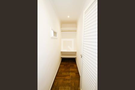 Closet de kitnet/studio para alugar com 1 quarto, 20m² em Caiçaras, Belo Horizonte