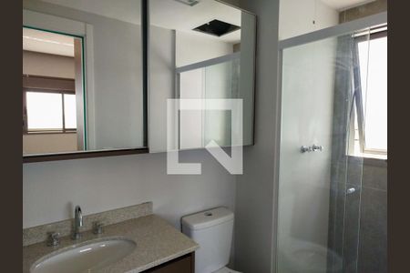 Banheiro de kitnet/studio para alugar com 1 quarto, 28m² em Vila Aricanduva, São Paulo