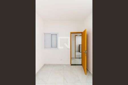 Quarto 2 de apartamento para alugar com 2 quartos, 38m² em Vila Santa Clara, São Paulo