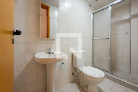 Banheiro de apartamento para alugar com 1 quarto, 29m² em Vila São José, São Paulo