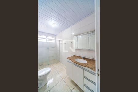 Banheiro  de casa à venda com 2 quartos, 116m² em Vila Santa Teresa, Santo André