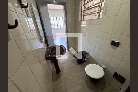 Banheiro 1 de casa para alugar com 4 quartos, 300m² em São Miguel, São Leopoldo