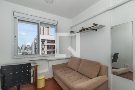 Quarto 1 de apartamento para alugar com 2 quartos, 64m² em Passo D’areia, Porto Alegre