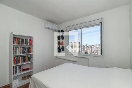 Quarto Suíte de apartamento para alugar com 2 quartos, 64m² em Passo D’areia, Porto Alegre