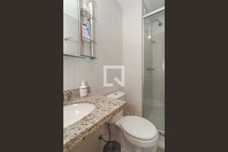 Banheiro da Suíte de apartamento para alugar com 2 quartos, 64m² em Passo D’areia, Porto Alegre