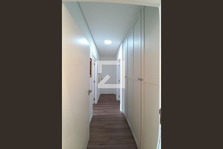 Corredor  de apartamento à venda com 3 quartos, 91m² em Swiss Park, Campinas