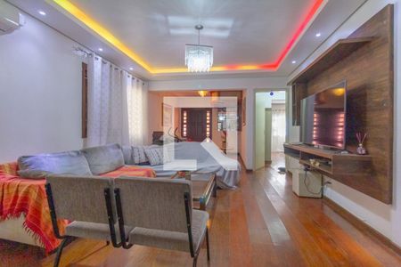 Casa à venda com 3 quartos, 60m² em Niterói, Canoas