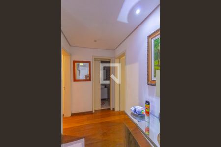 Corredor de casa à venda com 3 quartos, 60m² em Niterói, Canoas