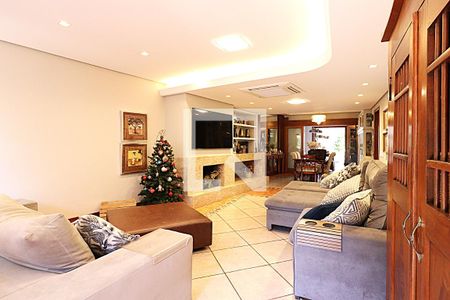 Sala de casa à venda com 4 quartos, 400m² em Vila Jardim, Porto Alegre