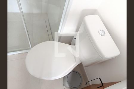 Banheiro de kitnet/studio para alugar com 1 quarto, 26m² em Pinheiros, São Paulo