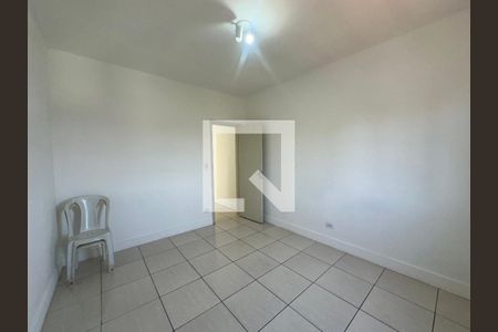 Quarto 2 de casa para alugar com 2 quartos, 65m² em Jardim Regina Alice, Barueri