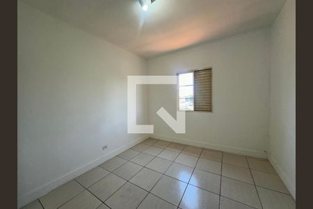 Quarto 2 de casa para alugar com 2 quartos, 65m² em Jardim Regina Alice, Barueri