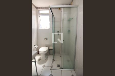 Banheiro de apartamento à venda com 1 quarto, 49m² em Centro Histórico, Porto Alegre