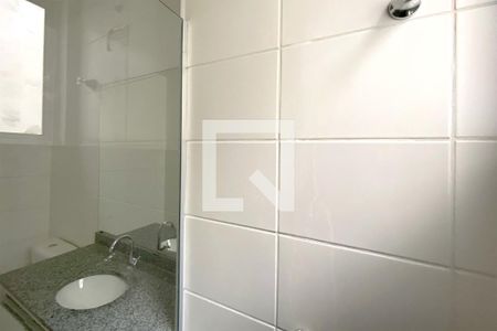 Banheiro da Suíte 1 de apartamento à venda com 2 quartos, 47m² em Palmeiras, Belo Horizonte