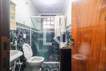 Banheiro  de casa à venda com 4 quartos, 150m² em Rio Pequeno, São Paulo