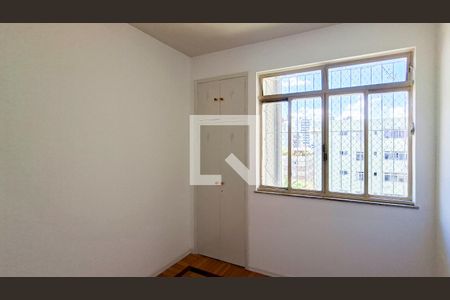 Quarto de apartamento para alugar com 3 quartos, 87m² em Cruzeiro, Belo Horizonte