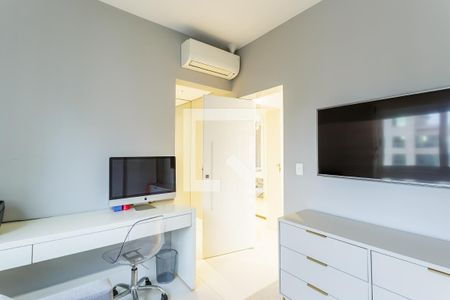 Suíte 1 de apartamento para alugar com 2 quartos, 124m² em Itaim Bibi, São Paulo