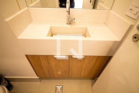 Lavabo de apartamento para alugar com 1 quarto, 59m² em Santo Amaro, São Paulo