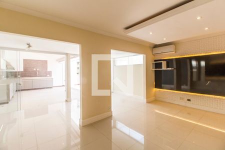 Sala  de casa de condomínio à venda com 3 quartos, 190m² em Tamboré, Santana de Parnaíba