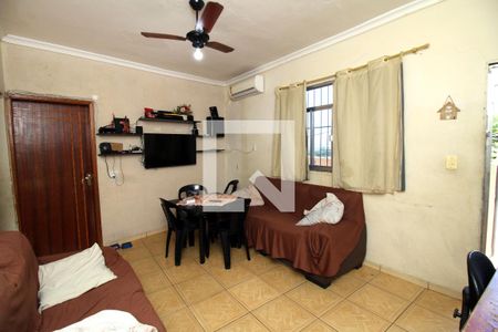 Sala de casa à venda com 2 quartos, 72m² em Irajá, Rio de Janeiro