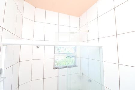 Banheiro de casa para alugar com 1 quarto, 45m² em Praia da Bandeira, Rio de Janeiro