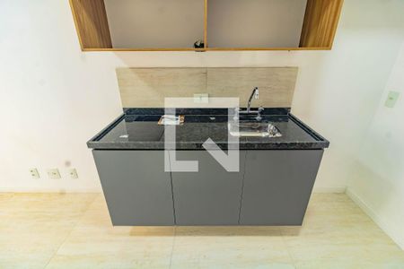 Sala/Cozinha de kitnet/studio para alugar com 1 quarto, 26m² em Jardim Prudência, São Paulo