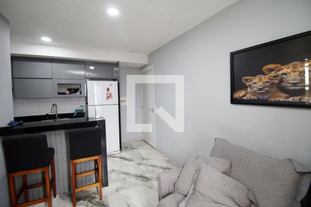 Sala de apartamento para alugar com 2 quartos, 50m² em Vista Alegre, Rio de Janeiro