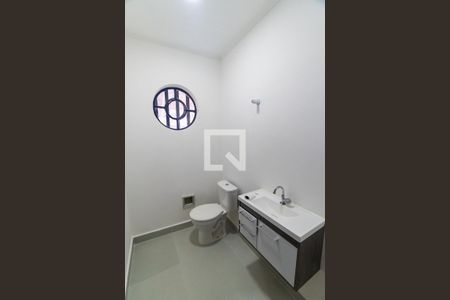Lavabo de casa para alugar com 4 quartos, 200m² em Americanópolis, São Paulo