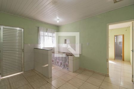 Sala/Cozinha de casa para alugar com 1 quarto, 38m² em Vila Uniao (zona Leste), São Paulo
