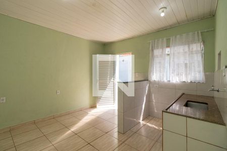 Sala/Cozinha de casa para alugar com 1 quarto, 38m² em Vila Uniao (zona Leste), São Paulo