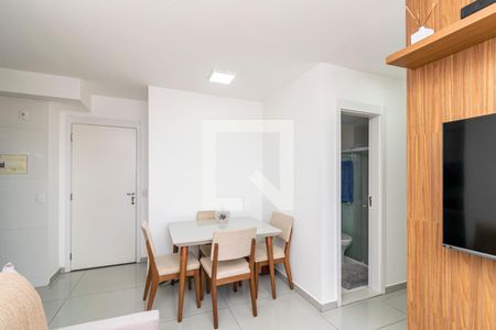 Sala de apartamento para alugar com 2 quartos, 45m² em Ramos, Rio de Janeiro