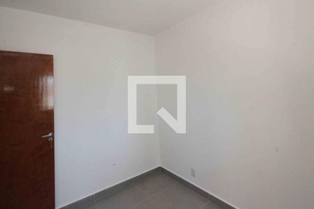 Quarto de apartamento para alugar com 2 quartos, 41m² em Vila Paulo Silas, São Paulo