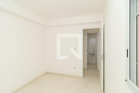 Quarto 2 de apartamento para alugar com 2 quartos, 44m² em Vila Santa Terezinha (zona Norte), São Paulo