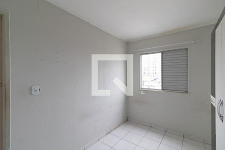 Quarto 1 de apartamento para alugar com 2 quartos, 56m² em Vila Carmosina, São Paulo