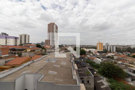 Vista Quarto 1 de apartamento para alugar com 2 quartos, 56m² em Vila Carmosina, São Paulo