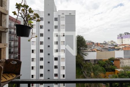 Vista Sacada Sala de apartamento para alugar com 2 quartos, 56m² em Vila Carmosina, São Paulo