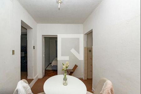 Sala 2 de casa para alugar com 2 quartos, 100m² em João Pinheiro, Belo Horizonte