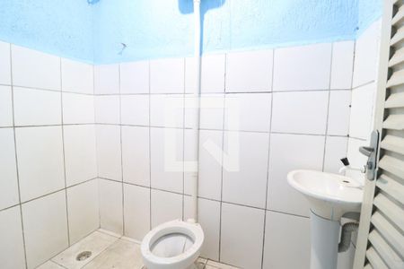 Banheiro Social de casa para alugar com 2 quartos, 113m² em Tibery, Uberlândia