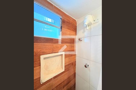 Banheiro Social de kitnet/studio para alugar com 1 quarto, 36m² em Jardim Itália, Várzea Paulista