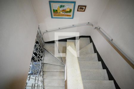 Escada de casa à venda com 3 quartos, 300m² em Vila Brasilina, São Paulo