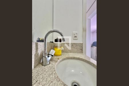 Lavabo de apartamento para alugar com 2 quartos, 67m² em Taquaral, Campinas