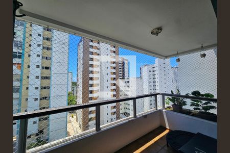 Apartamento para alugar com 3 quartos, 106m² em Candeal, Salvador