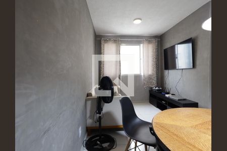 Sala de apartamento para alugar com 2 quartos, 43m² em Vila Suzana, São Paulo