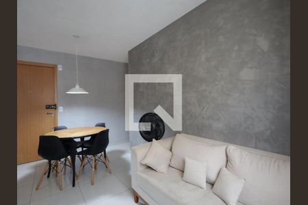Sala de apartamento para alugar com 2 quartos, 43m² em Vila Suzana, São Paulo