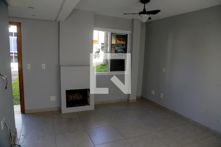 Sala de casa de condomínio para alugar com 2 quartos, 90m² em Mário Quintana, Viamão