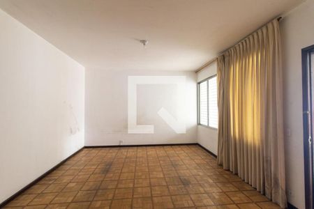 Sala de TV de apartamento para alugar com 3 quartos, 135m² em Centro, Curitiba