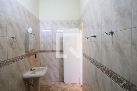 Banheiro da Suíte de casa à venda com 4 quartos, 150m² em Sagrada Família, Belo Horizonte