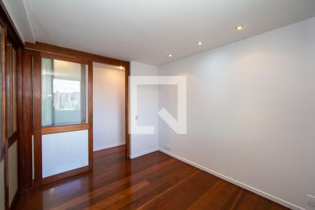 Apartamento à venda com 4 quartos, 147m² em Serra, Belo Horizonte